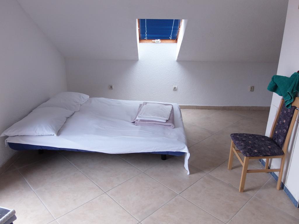 Apartments 031 ニン 部屋 写真